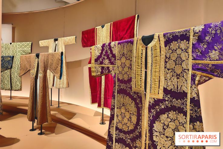 Au fil de l'or : l'expo brillante sur l'or dans l'art de la mode au musée du Quai Branly - photos