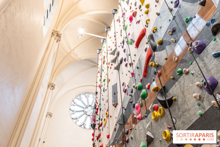 Climbing District Sèvres-Lecourbe, la salle d'escalade dans l'ancienne église Sainte-Rita dans le 15e