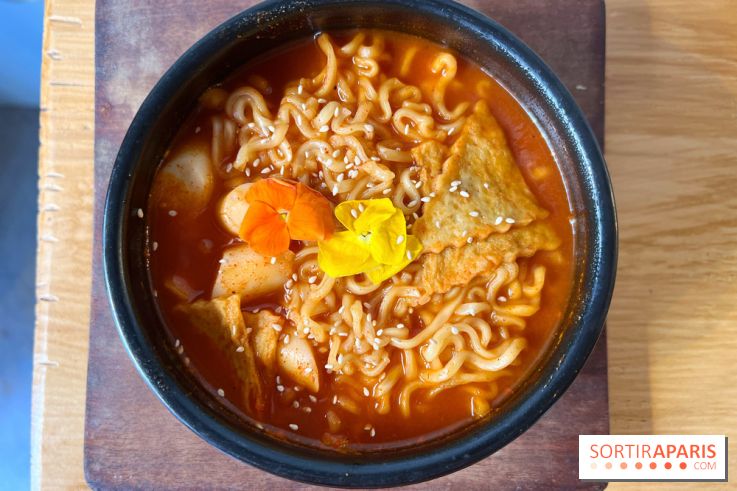 Hanwoo Korean Cafe & Bar - Ramen aux tteokbokki (Rabokki)