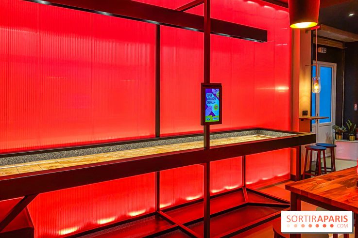 Pucks, l'enseigne de shuffleboard à Poissonnière - IMG 4436