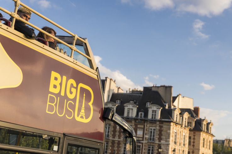 Découvrez Paris autrement avec nos bus à impériale ! Profitez d'une remise avec le code SORTIRAPARIS2025