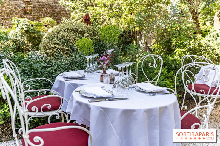 Terrasse de l'Hôtel Particulier, le jardin verdoyant au cœur de Montmartre - photo