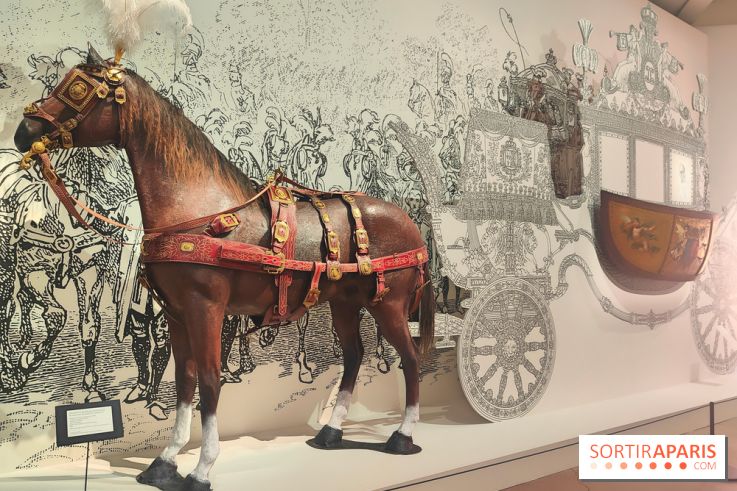 Le Dernier sacre : l'exposition immersive dans les coulisses d'un couronnement au Mobilier national  - fotor 1744999492610