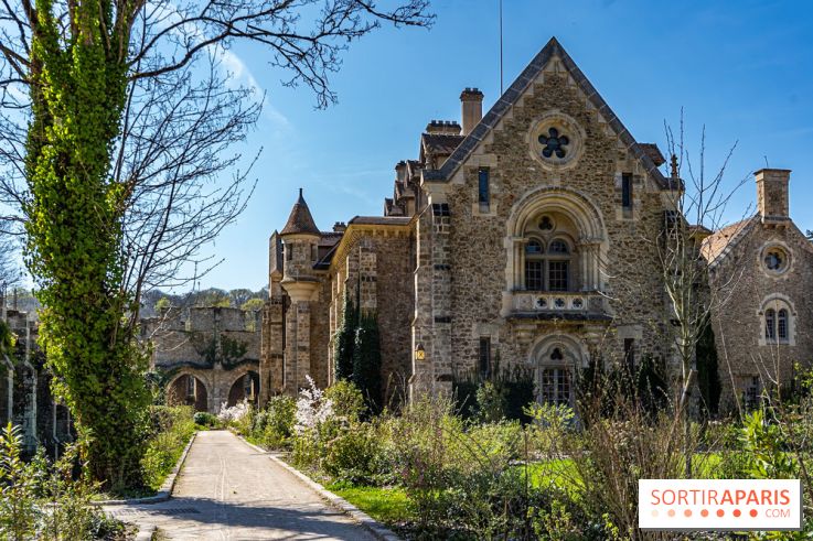Les Chasses, le restaurant insolite avec une superbe terrasse à l'Abbaye des vaux de Cernay dans les Yvelines