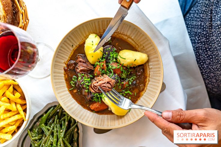 Margaux, le restaurant français typique, face à la Tour Eiffel - A7C09287