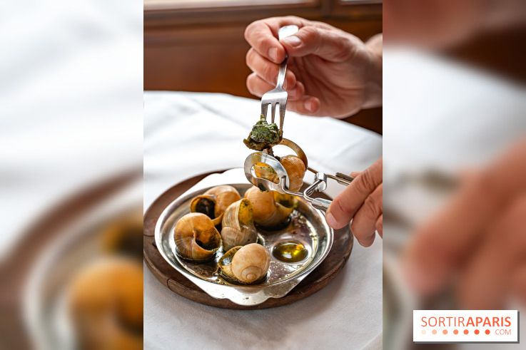 Margaux, le restaurant français typique, face à la Tour Eiffel