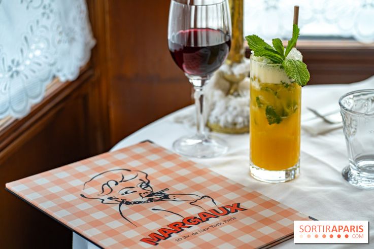 Margaux, le restaurant français typique, face à la Tour Eiffel - A7C09250