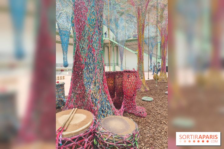 Ernesto Neto tisse une nouvelle installation monumentale gratuite au Grand Palais, nos photos