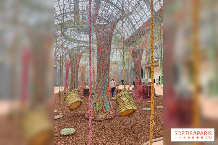 Ernesto Neto tisse une nouvelle installation monumentale gratuite au Grand Palais, nos photos