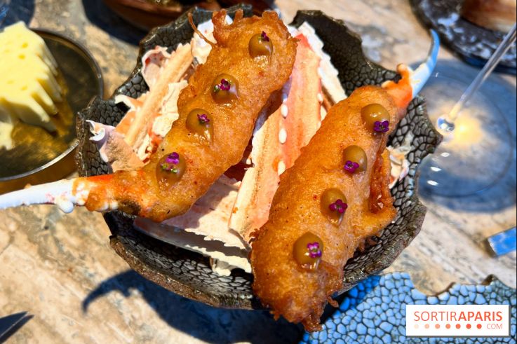 Restaurant Alan Geaam - La Langoustine Royale Cuite au BBQ et mariné aux épices taouk, kumquat, aïoli et tagète