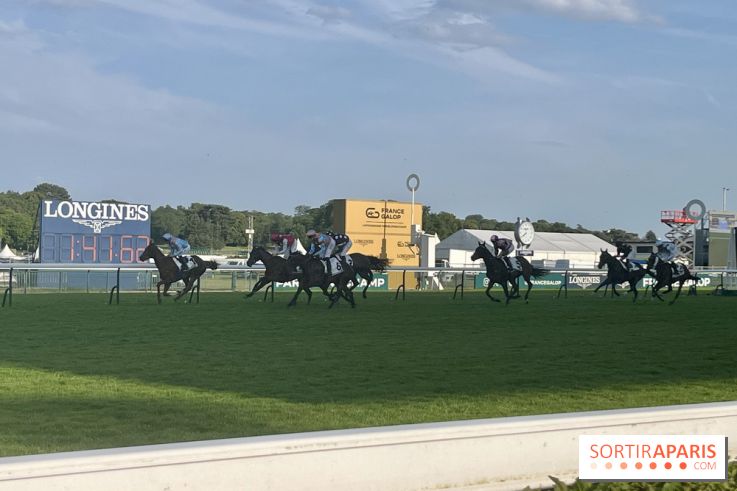 Jeuxdi by Longchamp - course hippique
