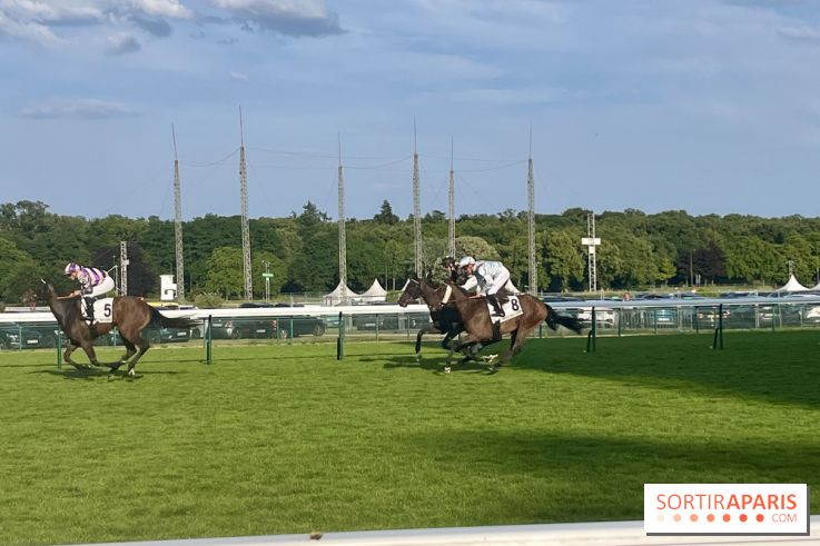 Jeuxdi by Longchamp - course hippique