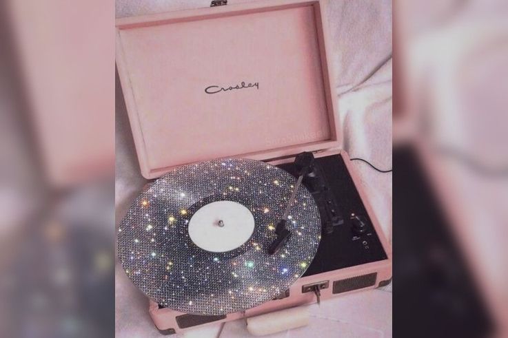 Le Xmas Market Disco de Mercato : un marché de Noël seconde main & festif dans le 19e (5–7 décembre)