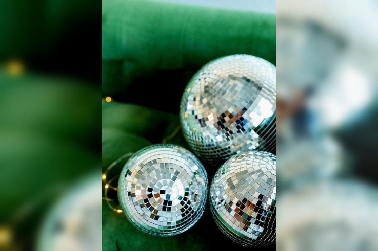 Le Xmas Market Disco de Mercato : un marché de Noël seconde main & festif dans le 19e (5–7 décembre)