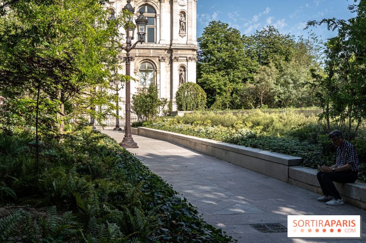Hôtel de Ville - De Paris à Belem - Forêt Urbaine - Obey  - A7C03327