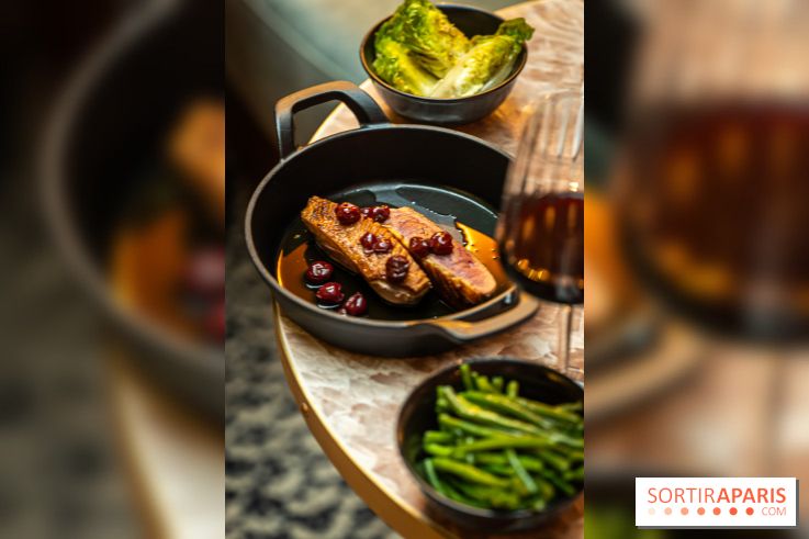 Frivole, restaurant festif, bar et terrasse cachée à Paris, les photos