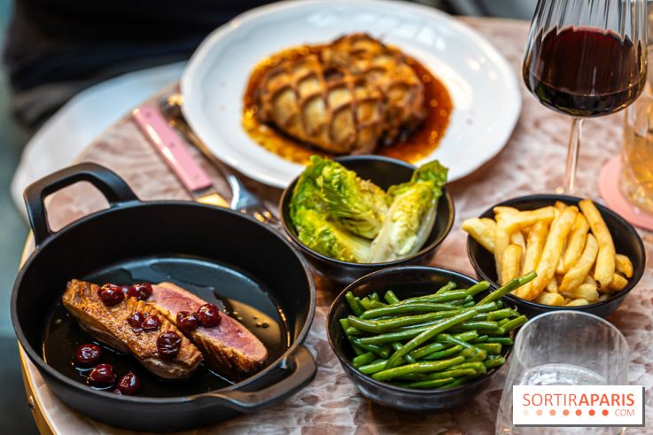 Frivole, restaurant festif, bar et terrasse cachée à Paris, les photos
