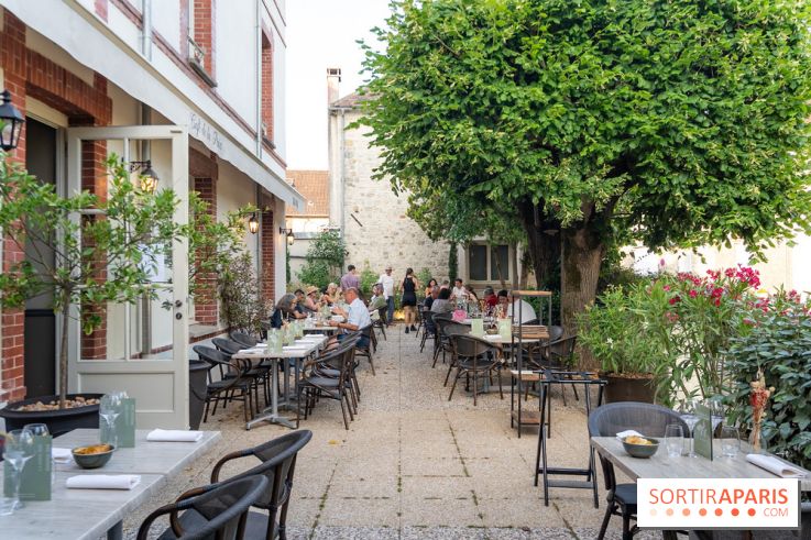 Le Café de la Paix à Bourron-Marlotte - 77 - A7C02633