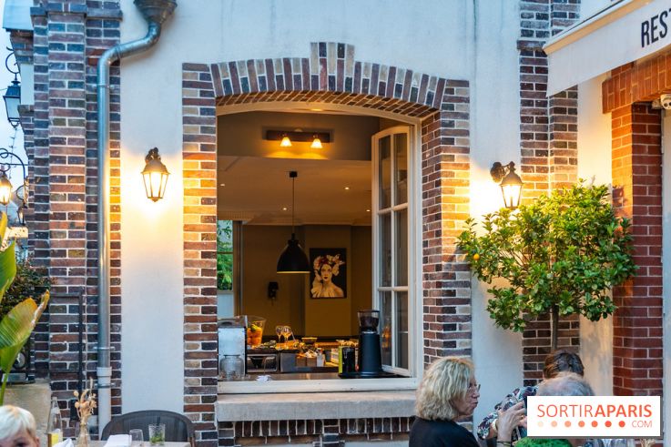 Le Café de la Paix à Bourron-Marlotte - 77 - A7C02657