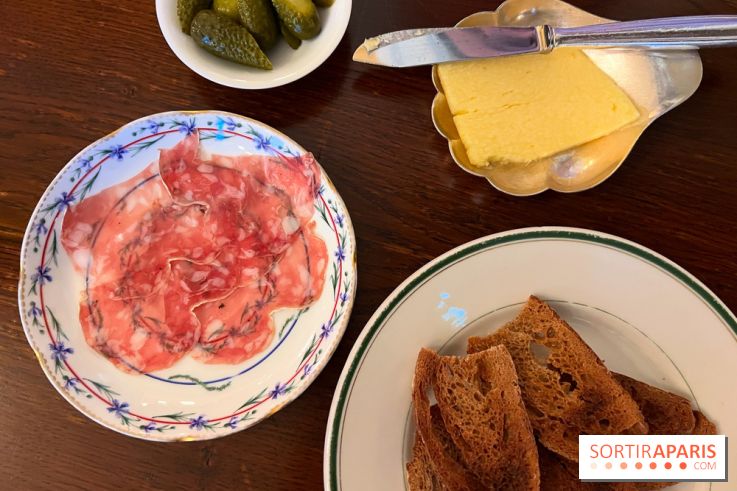 Aux Lyonnais - Beurre, pain, charcuterie