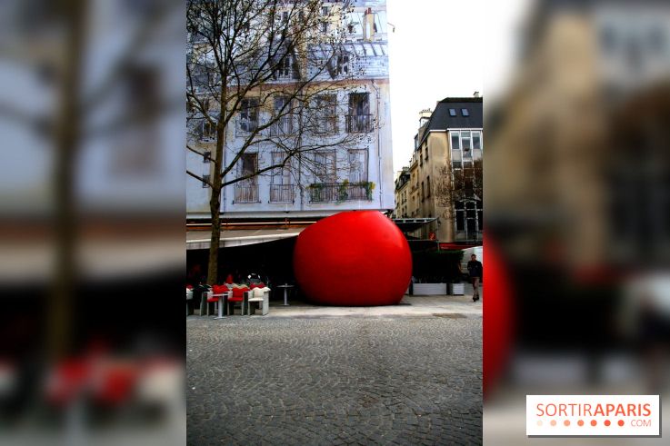 Le RedBall Project de Kurt Perschke débarque à Paris