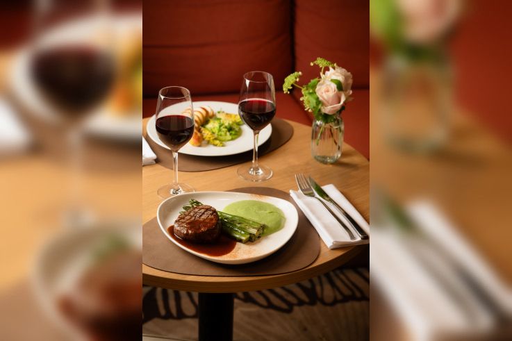 Jenny : le bar-restaurant chic du Marriott Champs Elysees - @salome rateau 69