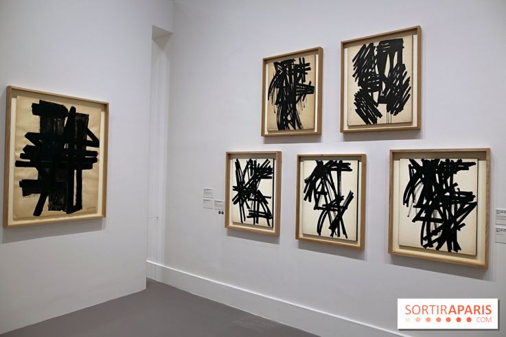 Pierre Soulages : nos photos de son exposition et de ses peintures sur papier à voir au Musée du Luxembourg 