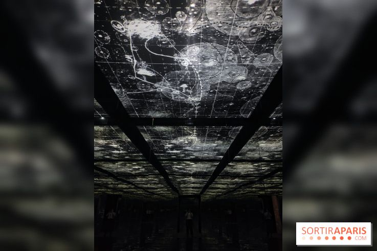 Destination Lune : un voyage immersif dans les étoiles à l'Atelier des Lumières - photos