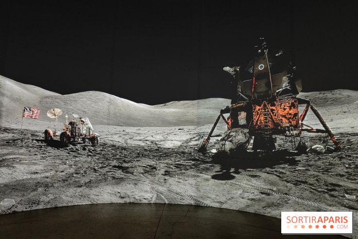 Destination Lune : un voyage immersif dans les étoiles à l'Atelier des Lumières - photos