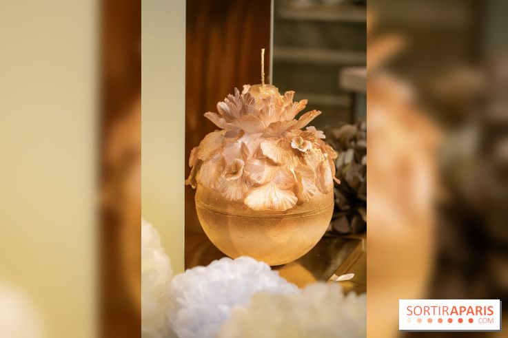 Les bûches et créations de Noël et fêtes de Ladurée 2025