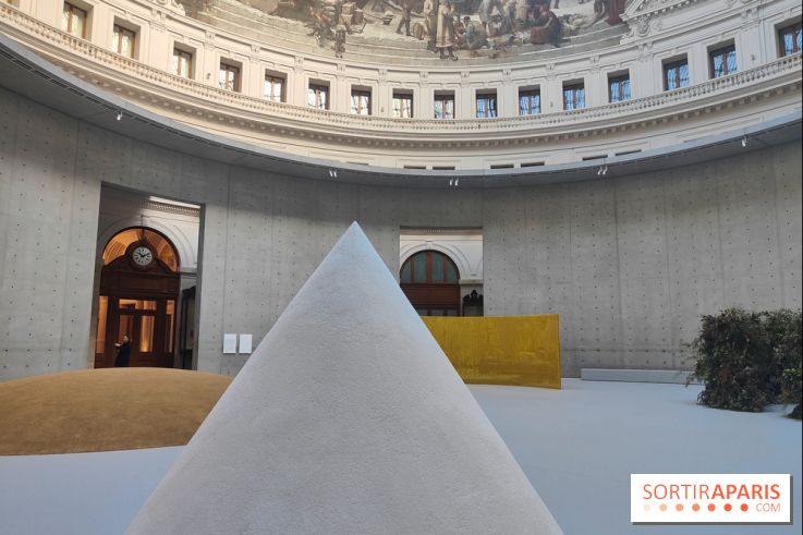 Minimal, quand l'art va à l'essentiel : l'exposition de la Bourse de Commerce se dévoile