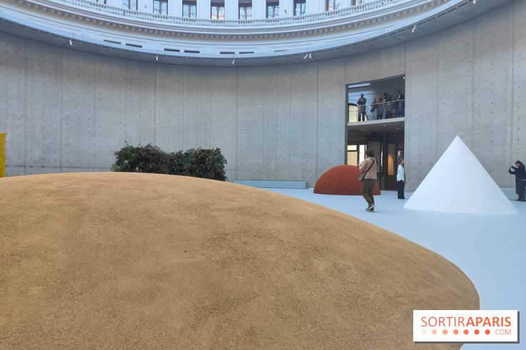 Minimal, quand l'art va à l'essentiel : l'exposition de la Bourse de Commerce se dévoile