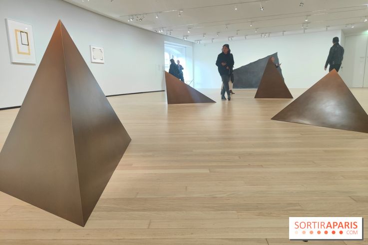 Minimal, quand l'art va à l'essentiel : l'exposition de la Bourse de Commerce se dévoile