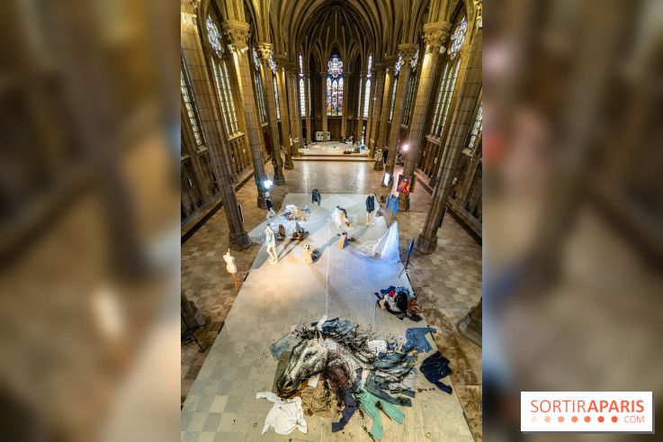 Exposition street-art et mode gratuit dans une chapelle à Paris : à la Croisée des Arts - photos
