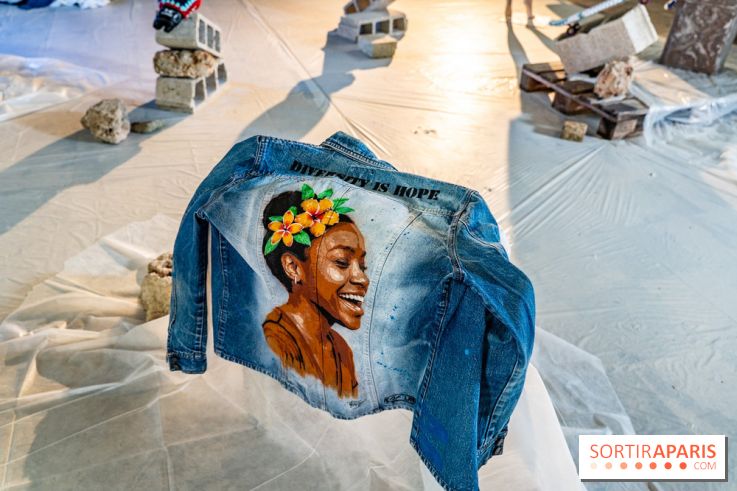 Exposition street-art et mode gratuit dans une chapelle à Paris : à la Croisée des Arts - photos