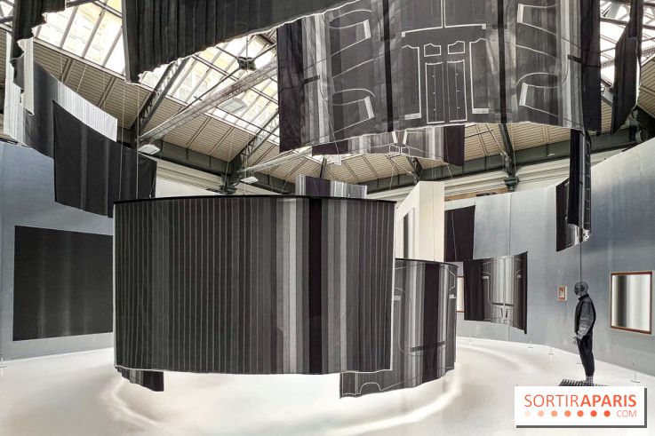 Art Basel Paris 2025 : Issey Miyake sublime textile et lumière dans une installation gratuite