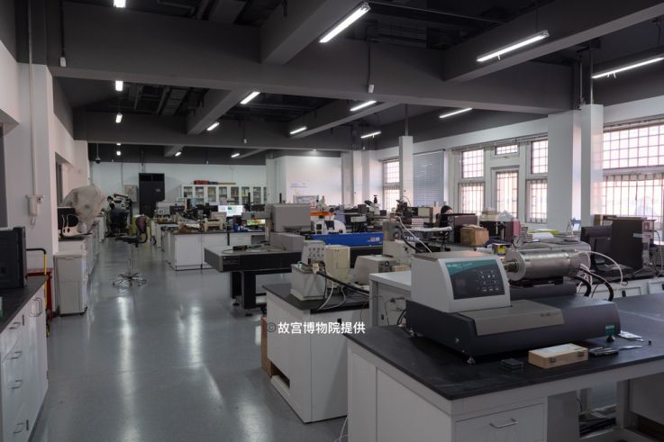 « Un siècle de conservation – de la Cité interdite au Musée du Palais » au Centre Culturel de Chine - 2 24“文物医院”内景