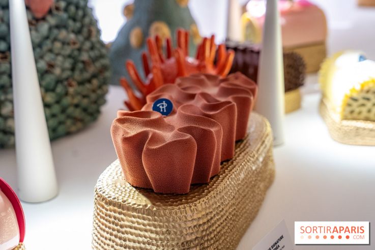 Bûches de Noël et créations de fête 2025 de Pierre Hermé : les Abysses - A7C07831