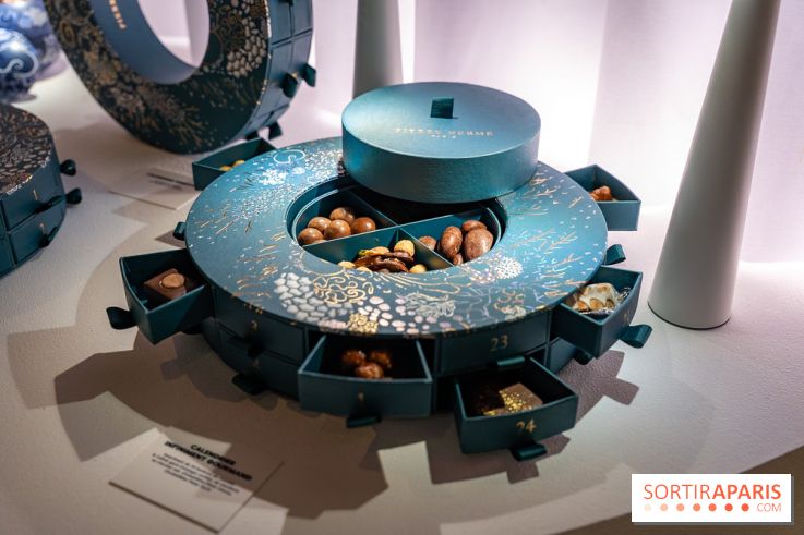 Bûches de Noël et créations de fête 2025 de Pierre Hermé : les Abysses
