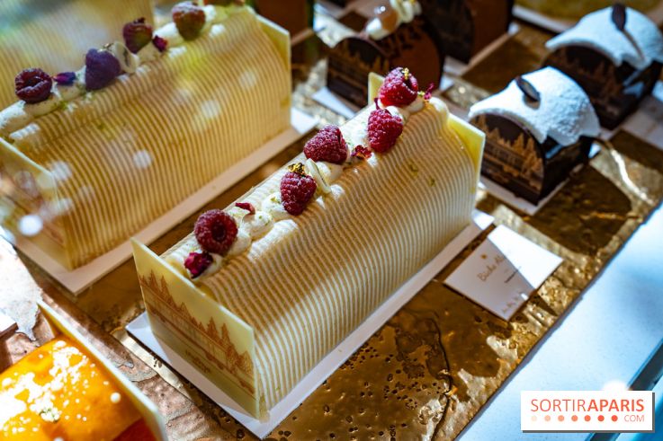 Bûche de Noël Lenôtre 2025 : Le train des Merveilles et les créations de fête - photos
