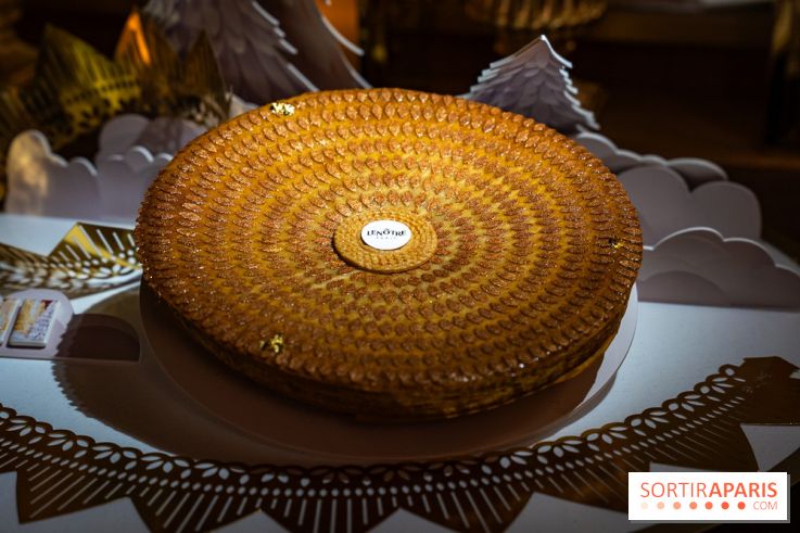 Bûche de Noël Lenôtre 2025 : Le train des Merveilles et les créations de fête - photos - A7C07620