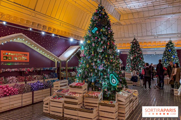 Les vitrines de Noël 2025 du Bon Marché : le grand magasin se métamorphose en (Bon) Marché de Noël