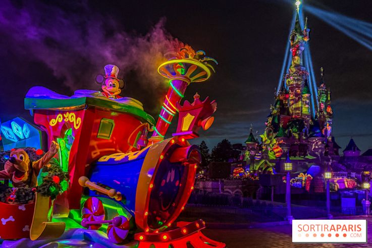 Noël à Disneyland Paris : Disney's Enchanted Christmas - Parade