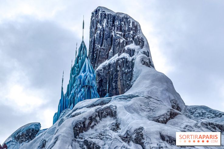 World of Frozen - Montagne Palais de Glace