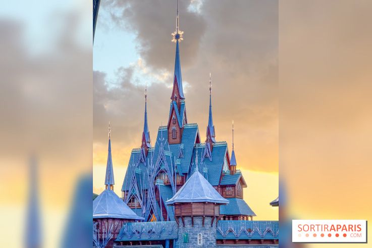 World of Frozen - chateau