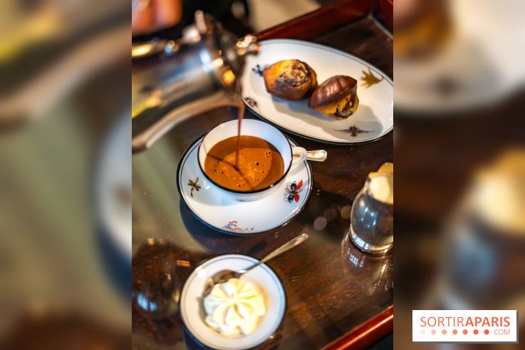Le chocolat chaud signature 2025 de La Réserve Paris