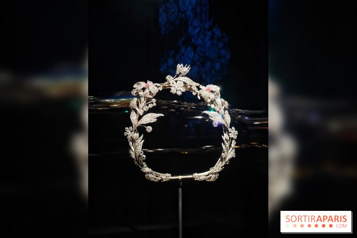 Joyaux dynastiques : une exposition qui brille de mille feux à l'Hôtel de la Marine à Paris - fotor 1765278690598