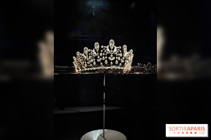 Joyaux dynastiques : une exposition qui brille de mille feux à l'Hôtel de la Marine à Paris - fotor 1765278660131