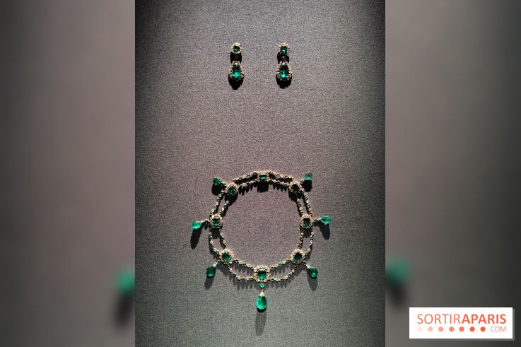 Joyaux dynastiques : une exposition qui brille de mille feux à l'Hôtel de la Marine à Paris