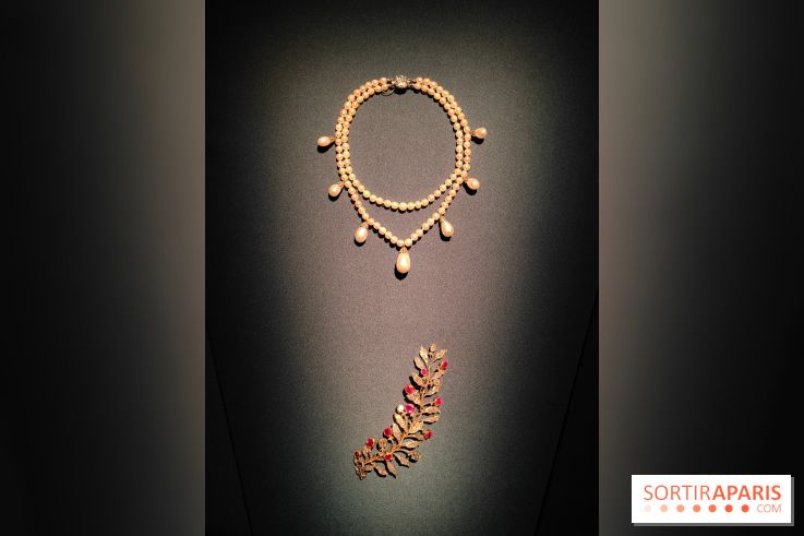 Joyaux dynastiques : une exposition qui brille de mille feux à l'Hôtel de la Marine à Paris - fotor 1765278910185